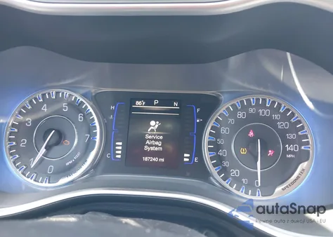 2016 Chrysler 200 Limited из США, поврежденный, VIN 1C3CCCAB7GN145222